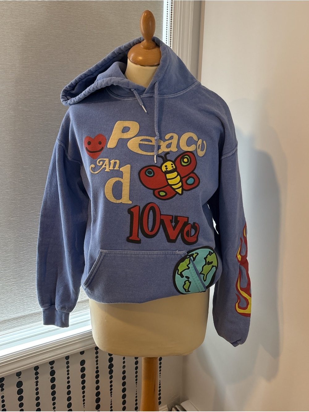 PacSun Lavender Graphic Hoodie with Multicolor Prints